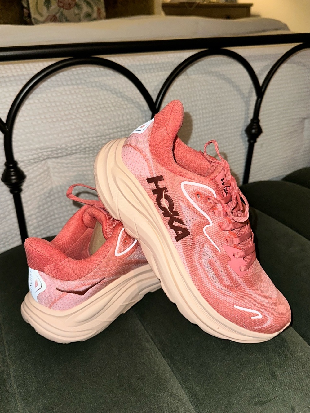 HOKA Clifton 10 Running Shoes